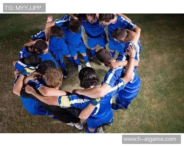 足球胜利队勇夺冠军展现团队精神与拼搏意志的辉煌历程